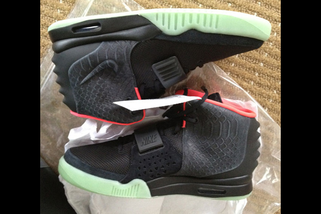 Nike Air Yeezy 2 detailed pictures released size blog