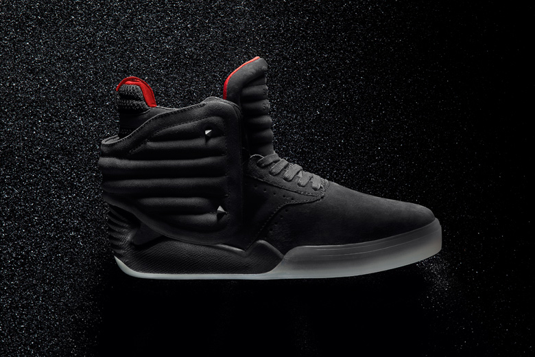 HO13_Skytop_IV_Hero_Collar