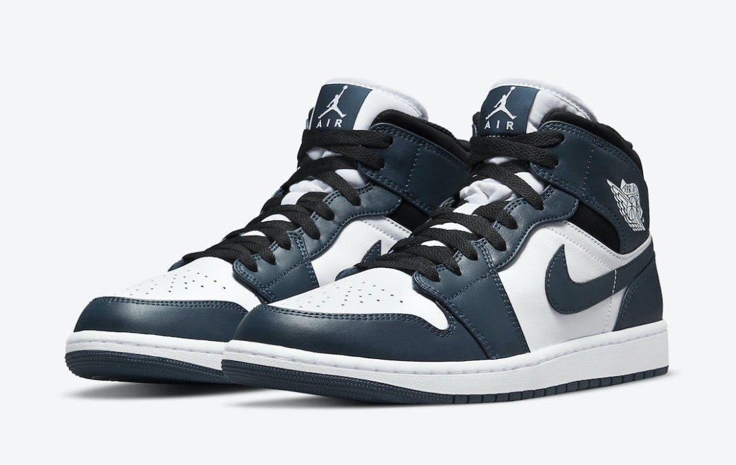 The Air Jordan 1 Mid revealed in a ‘Dark Teal’ colourway – raffle now open The Air Jordan 1 Mid revealed in a ‘Dark Teal’ colourway – raffle now open